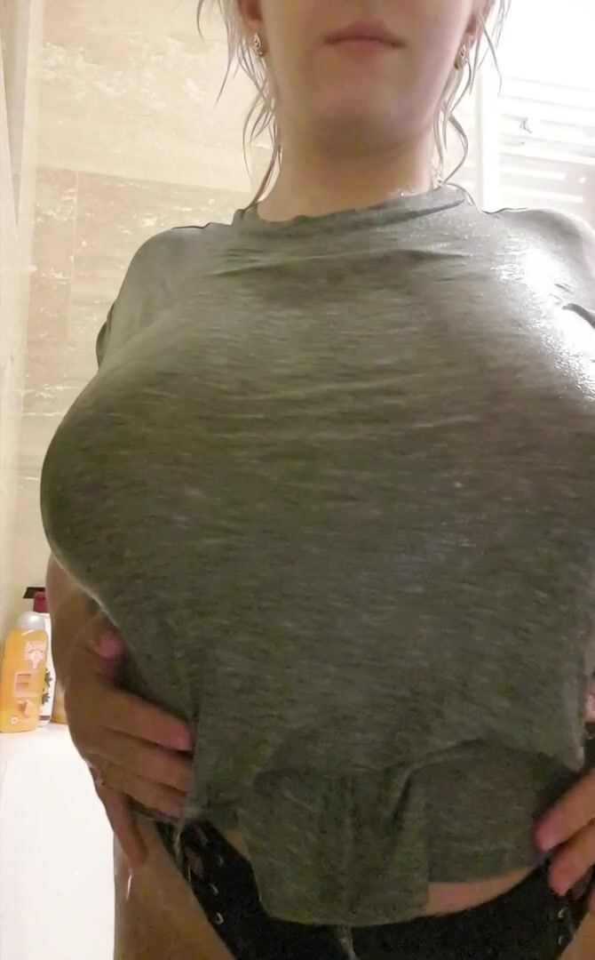A wet titty drop is always a good titty drop ! ???? Where should i do the next video ??