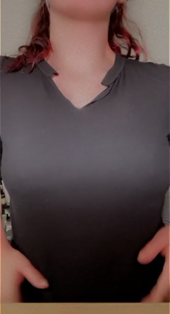 Quickie titty drop after the gym