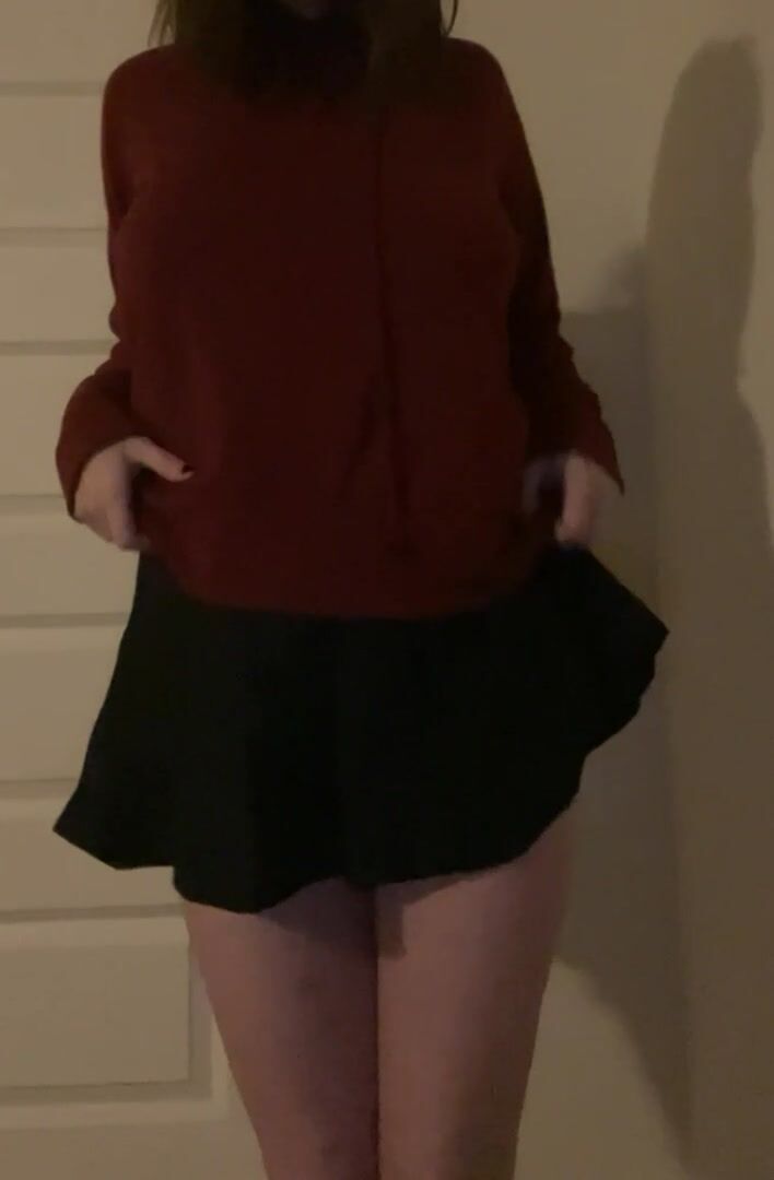 Do you dig girls in skirts? :3