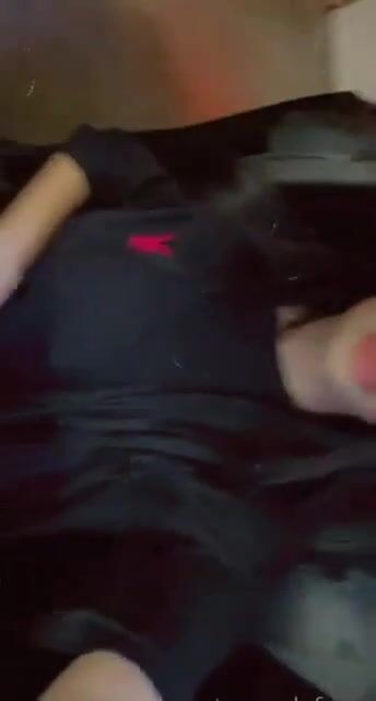 Super hottie drops it