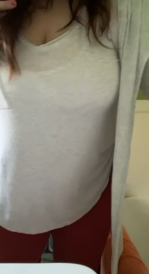 A little titty drop to celebrate these tits turning 26 ????????