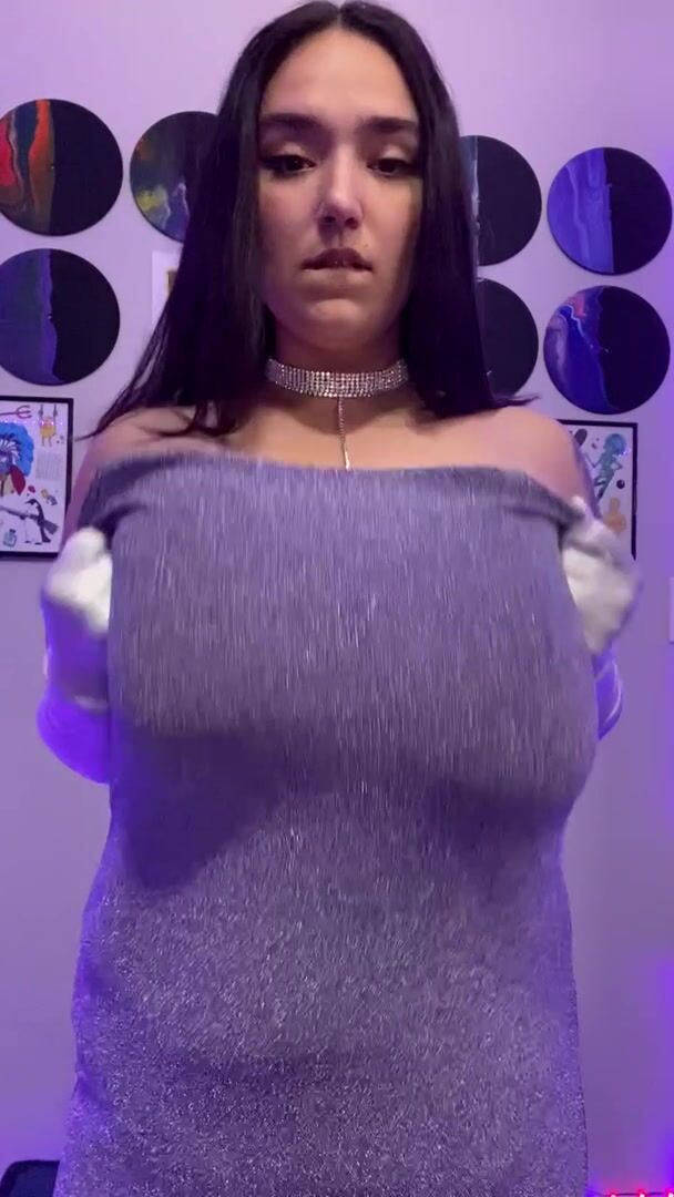 A fancy titty reveal! For those classy evenings