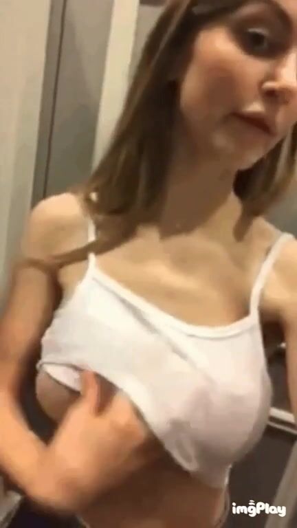Babe revealing dem