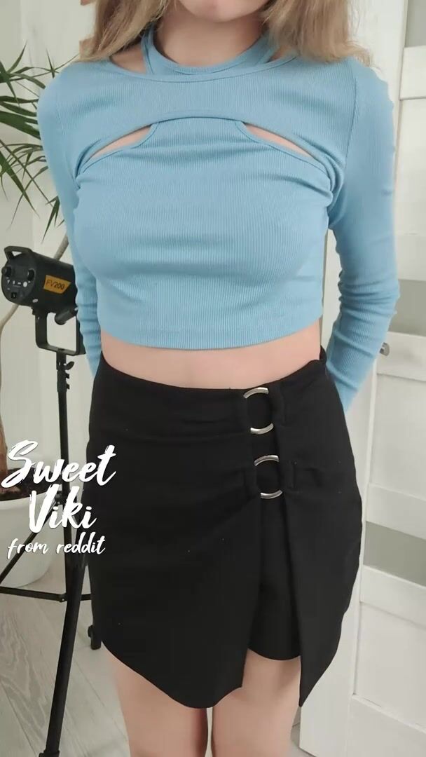 This top was made for flashing tits in it. am I doing a right thing?