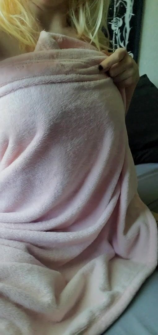 I sleep naked! Good morning!