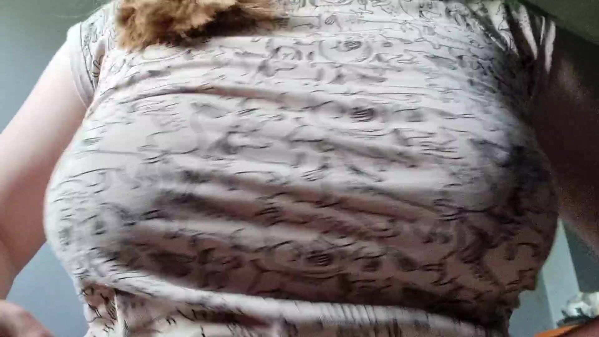 Naturals boobs ready to show