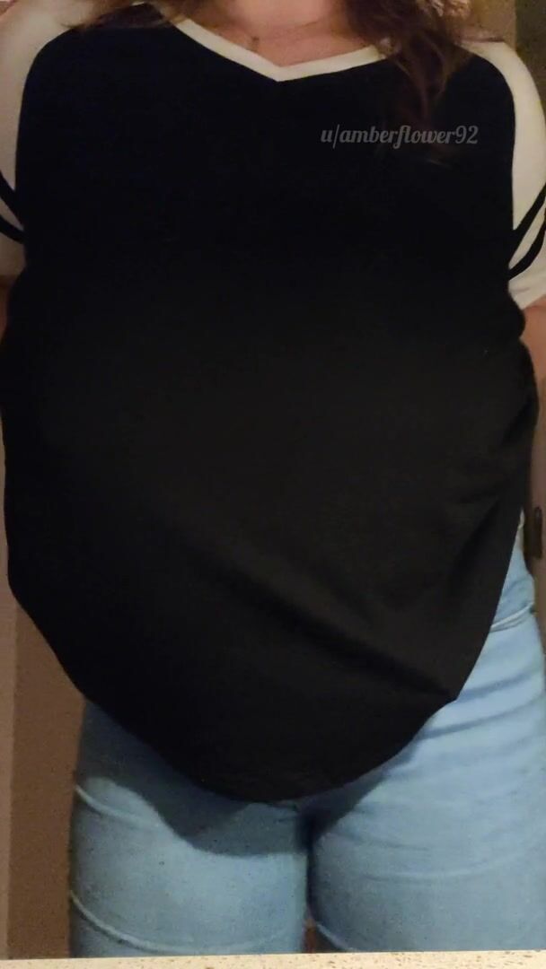 Just a casual titty drop for all you sexy redditors