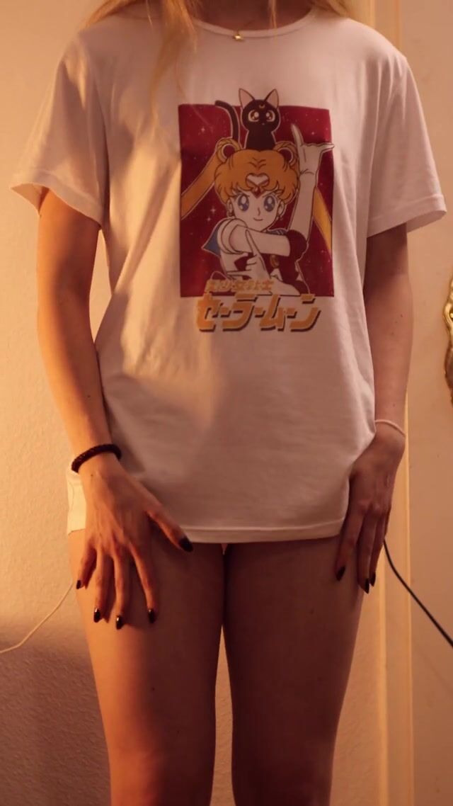 Even though I'm intimidated by all the big boobies here I wanted to do my own little titty drop for you -☆