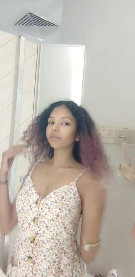 Watching you watching me does things to me~