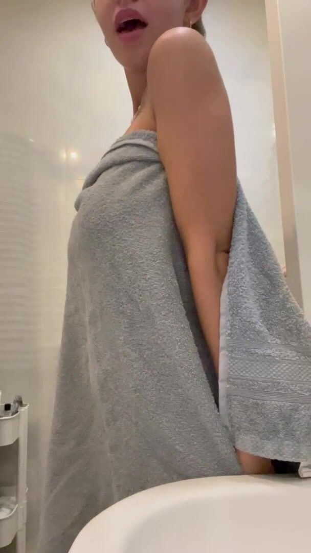 I can be really good sex doll for you
