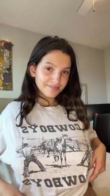 Just DROPping by to show you my titties ????