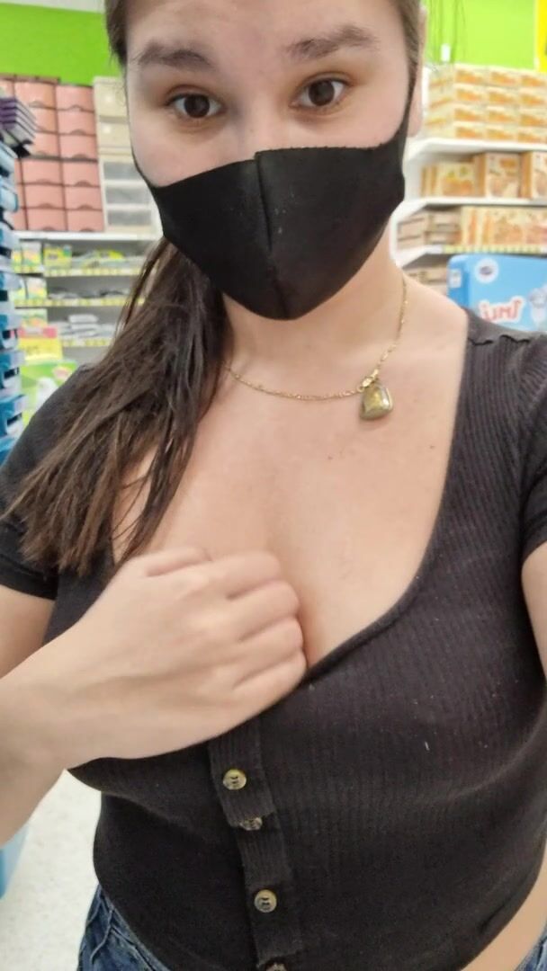Just flashed my tits in the supermarket ????????did i brighten ur day