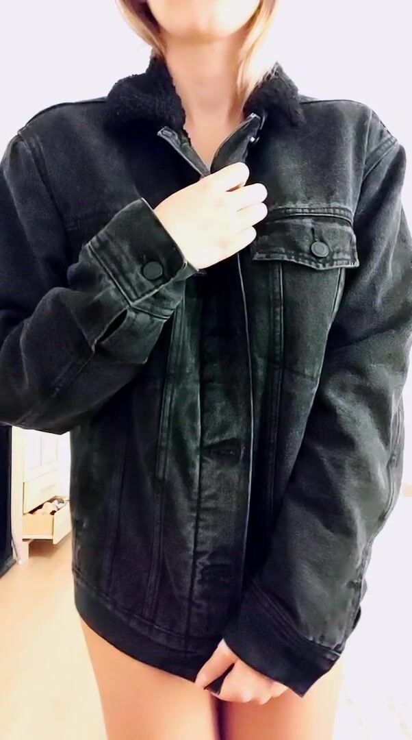 Would you be able to resist not cumming inside me if we were fucking?