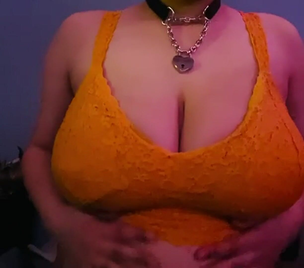My second titty drop on here. Hope it gets a lot of guys hard <3