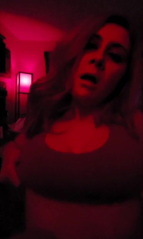 Big spooky titty drop